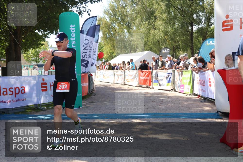 07.09.2025 - 19. Norderstedt Triathlon Zöllner http://msf.ph/oto/8780325 07.09.2025 12:49:50 Ziel 202 meine-sportfotos.de