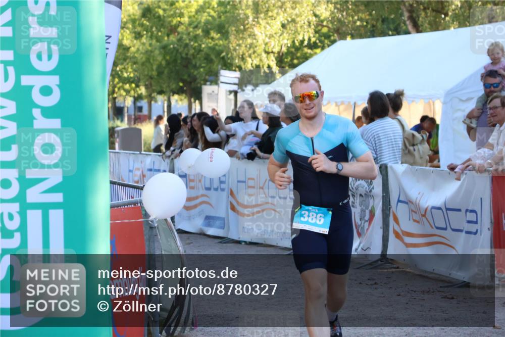 07.09.2025 - 19. Norderstedt Triathlon Zöllner http://msf.ph/oto/8780327 07.09.2025 17:35:28 Ziel 386 meine-sportfotos.de