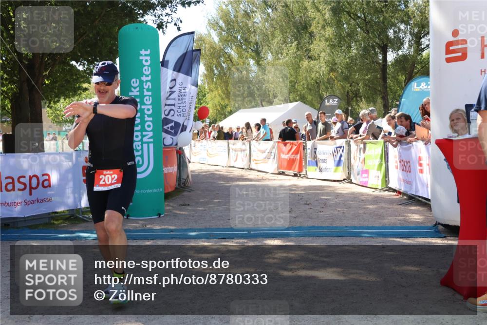 07.09.2025 - 19. Norderstedt Triathlon Zöllner http://msf.ph/oto/8780333 07.09.2025 12:49:50 Ziel 202 meine-sportfotos.de