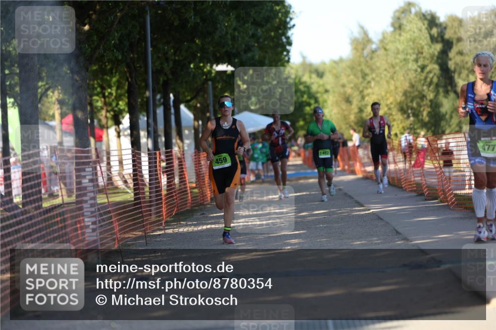 07.09.2025 - 19. Norderstedt Triathlon Michael Strokosch http://msf.ph/oto/8780354 07.09.2025 16:03:23 Laufen 402, 459, 477, 498, 504, 510, 1492, 1498 meine-sportfotos.de