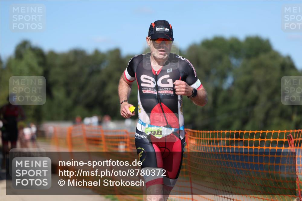07.09.2025 - 19. Norderstedt Triathlon Michael Strokosch http://msf.ph/oto/8780372 07.09.2025 15:00:36 Laufen 984, 985 meine-sportfotos.de