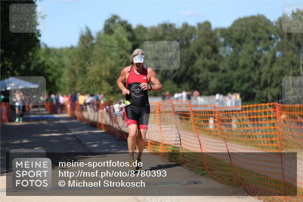 07.09.2025 - 19. Norderstedt Triathlon Michael Strokosch http://msf.ph/oto/8780393 07.09.2025 15:00:39 Laufen 984, 985 meine-sportfotos.de