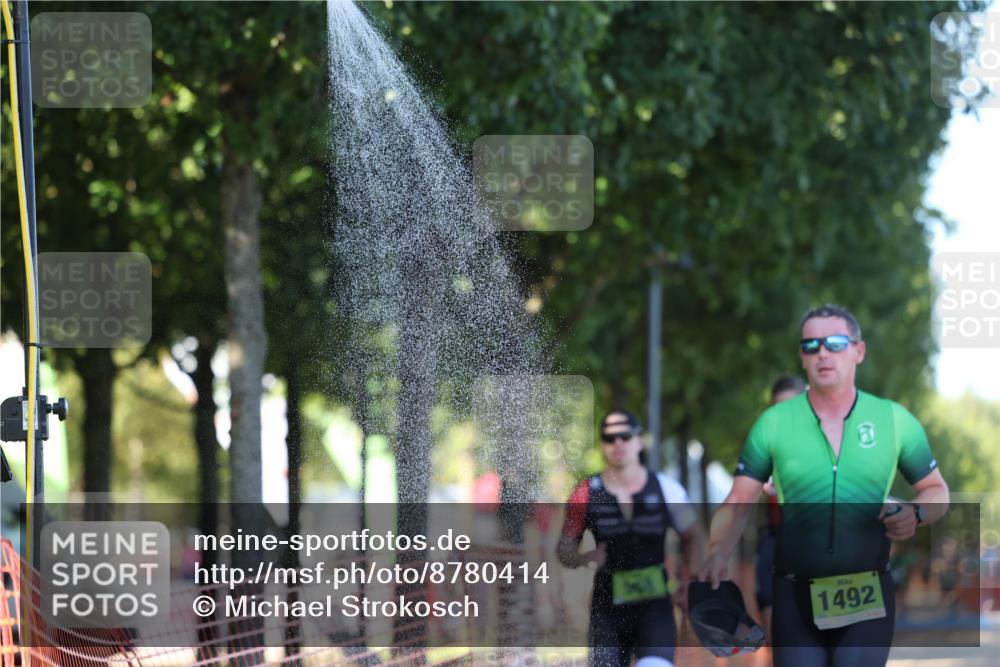 07.09.2025 - 19. Norderstedt Triathlon Michael Strokosch http://msf.ph/oto/8780414 07.09.2025 16:03:31 Laufen 438, 498, 537, 1492 meine-sportfotos.de
