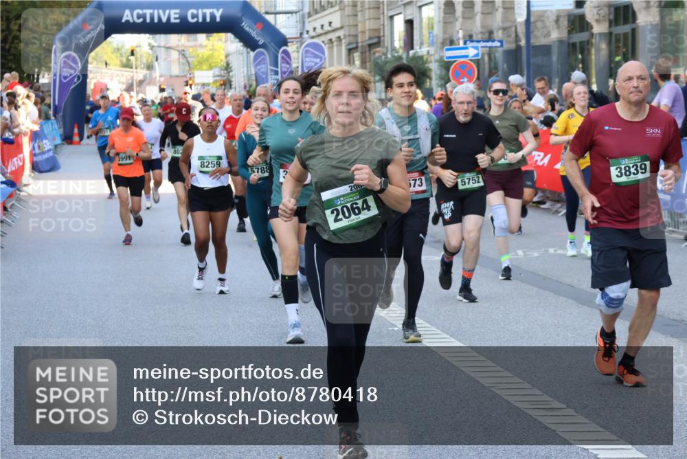 07.09.2025 - BARMER Alsterlauf Strokosch-Dieckow http://msf.ph/oto/8780418 07.09.2025 10:06:06 Ziel 2237, 2254, 2277, 2344, 2380, 2467, 2468, 2523, 2573, 2574, 3157, 3184, 3212, 3275, 3321, 3345, 3428, 3439, 3490, 3810, 3957, 3958, 4205, 4272, 4319, 4356, 4455, 4525, 4591, 5050, 5217, 5240, 5348, 5602, 5759, 5934, 6036, 6045, 6149, 6173, 6231, 6299, 6302, 8076, 8152, 8212 meine-sportfotos.de