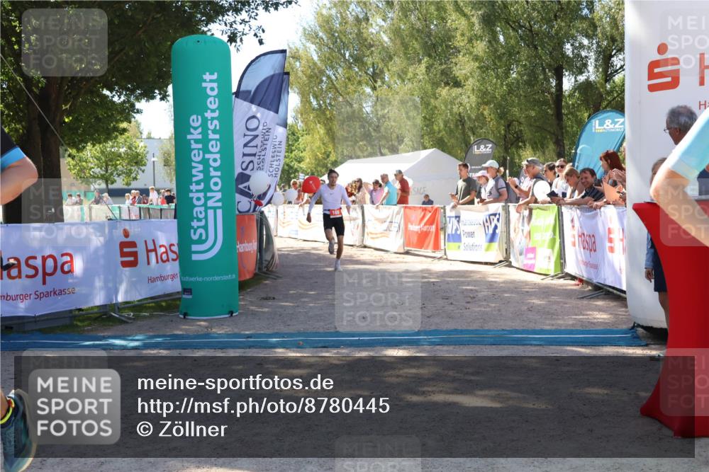 07.09.2025 - 19. Norderstedt Triathlon Zöllner http://msf.ph/oto/8780445 07.09.2025 12:50:25 Ziel 165, 824 meine-sportfotos.de