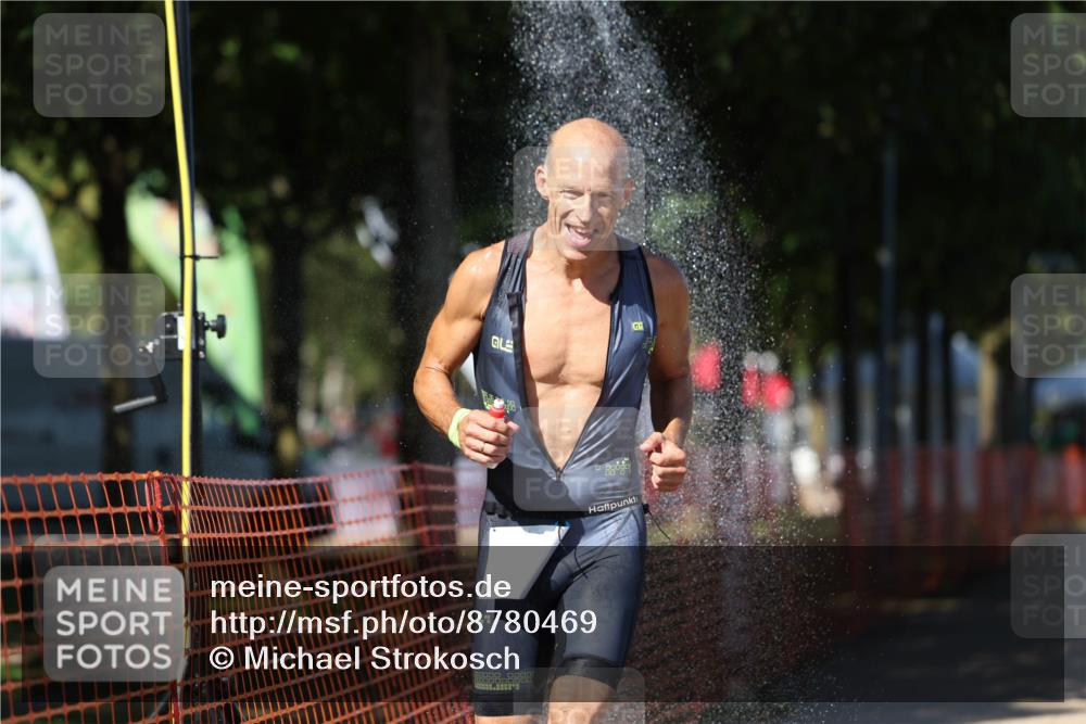 07.09.2025 - 19. Norderstedt Triathlon Michael Strokosch http://msf.ph/oto/8780469 07.09.2025 15:00:55 Laufen 1013, 1457 meine-sportfotos.de