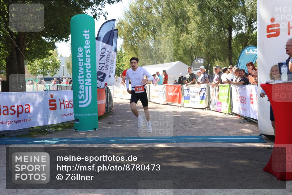 07.09.2025 - 19. Norderstedt Triathlon Zöllner http://msf.ph/oto/8780473 07.09.2025 12:50:27 Ziel 165, 824 meine-sportfotos.de