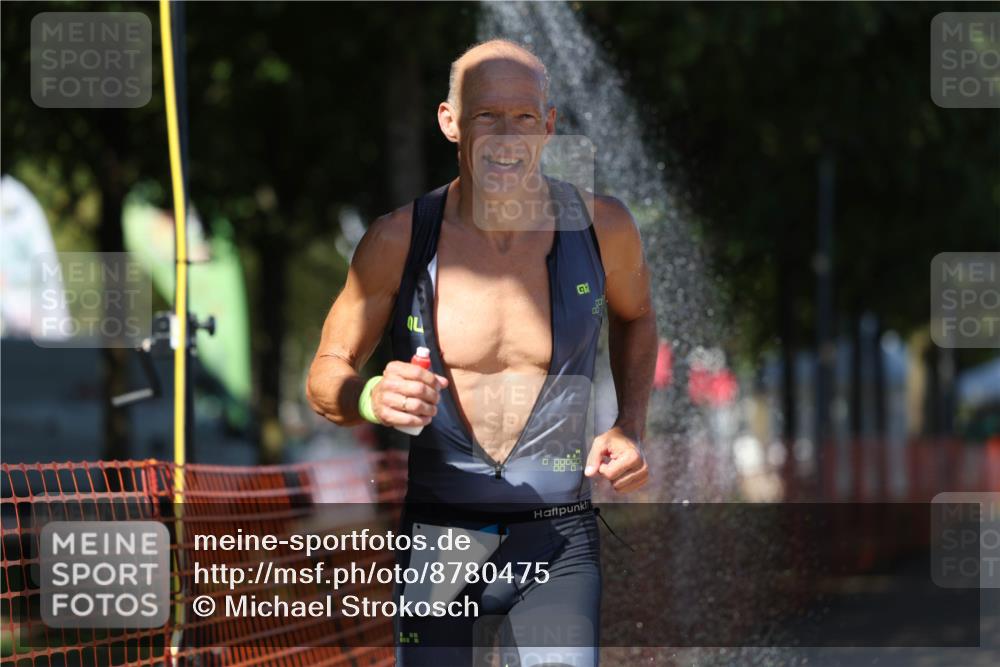 07.09.2025 - 19. Norderstedt Triathlon Michael Strokosch http://msf.ph/oto/8780475 07.09.2025 15:00:55 Laufen 1013, 1457 meine-sportfotos.de