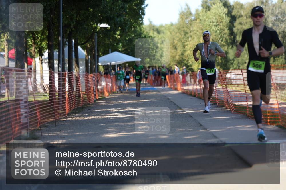 07.09.2025 - 19. Norderstedt Triathlon Michael Strokosch http://msf.ph/oto/8780490 07.09.2025 16:03:45 Laufen 506, 513 meine-sportfotos.de
