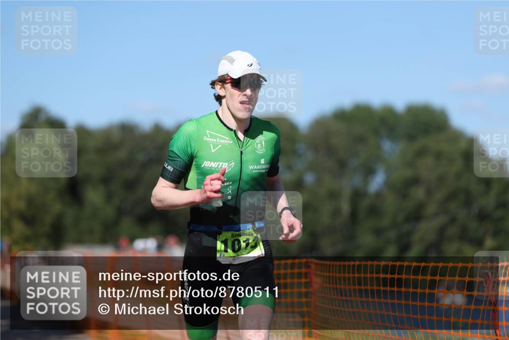 07.09.2025 - 19. Norderstedt Triathlon Michael Strokosch http://msf.ph/oto/8780511 07.09.2025 15:01:03 Laufen 1013 meine-sportfotos.de