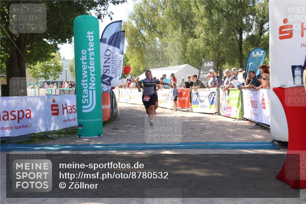 07.09.2025 - 19. Norderstedt Triathlon Zöllner http://msf.ph/oto/8780532 07.09.2025 12:50:43 Ziel 1286, 1381 meine-sportfotos.de
