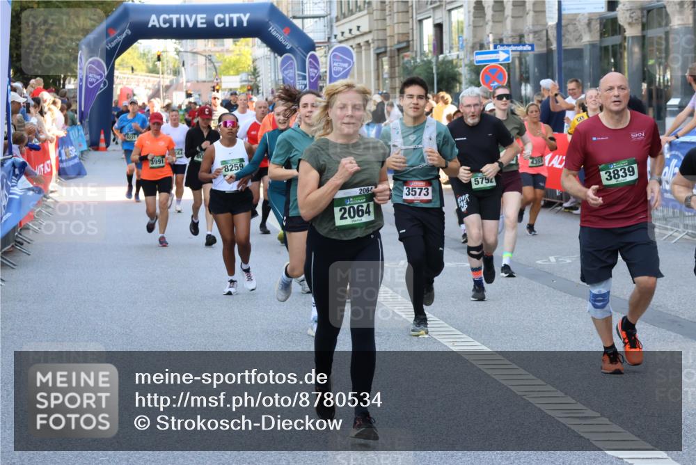 07.09.2025 - BARMER Alsterlauf Strokosch-Dieckow http://msf.ph/oto/8780534 07.09.2025 10:06:05 Ziel 2237, 2254, 2277, 2344, 2380, 2467, 2468, 2523, 3157, 3184, 3212, 3275, 3321, 3345, 3428, 3439, 3490, 3810, 3957, 3958, 4205, 4272, 4319, 4356, 4455, 4525, 4537, 4591, 5050, 5217, 5240, 5348, 5595, 5759, 5762, 5934, 6036, 6045, 6149, 6173, 6231, 6299, 6302, 8076, 8152, 8212 meine-sportfotos.de