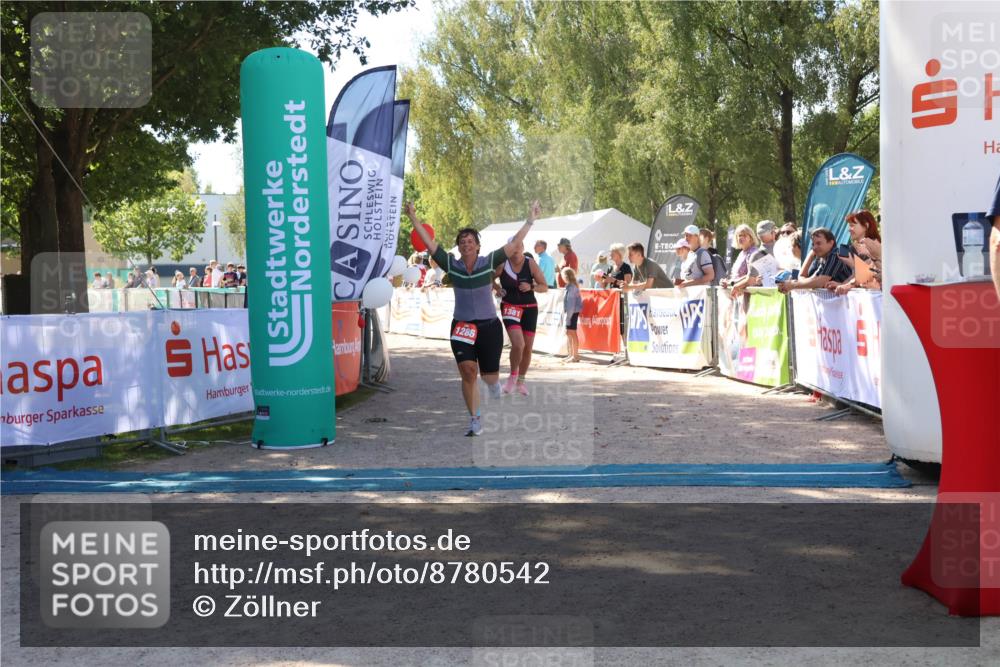 07.09.2025 - 19. Norderstedt Triathlon Zöllner http://msf.ph/oto/8780542 07.09.2025 12:50:43 Ziel 1286, 1381 meine-sportfotos.de