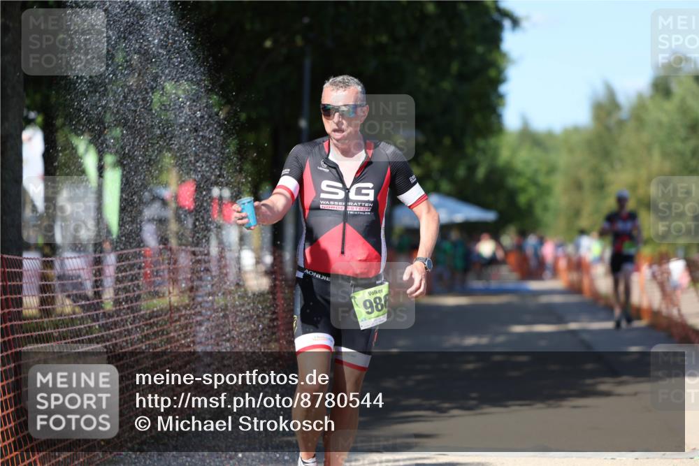 07.09.2025 - 19. Norderstedt Triathlon Michael Strokosch http://msf.ph/oto/8780544 07.09.2025 15:01:15 Laufen 979, 986 meine-sportfotos.de