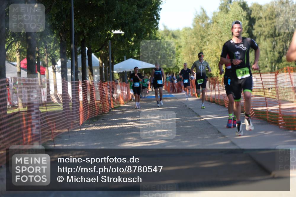 07.09.2025 - 19. Norderstedt Triathlon Michael Strokosch http://msf.ph/oto/8780547 07.09.2025 16:04:02 Laufen 476, 508, 541, 884 meine-sportfotos.de