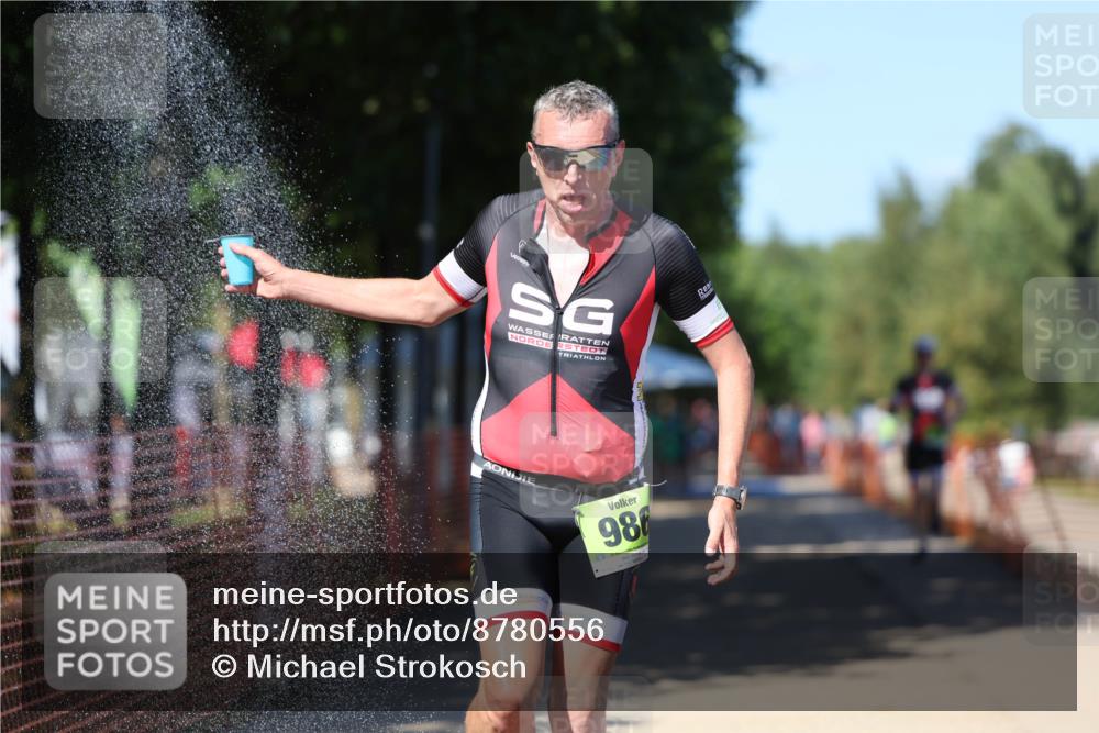07.09.2025 - 19. Norderstedt Triathlon Michael Strokosch http://msf.ph/oto/8780556 07.09.2025 15:01:16 Laufen 979, 986 meine-sportfotos.de