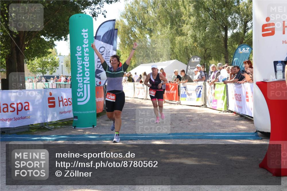 07.09.2025 - 19. Norderstedt Triathlon Zöllner http://msf.ph/oto/8780562 07.09.2025 12:50:44 Ziel 1286, 1381 meine-sportfotos.de
