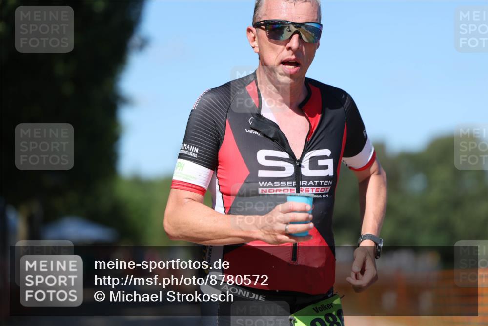 07.09.2025 - 19. Norderstedt Triathlon Michael Strokosch http://msf.ph/oto/8780572 07.09.2025 15:01:17 Laufen 979, 986 meine-sportfotos.de