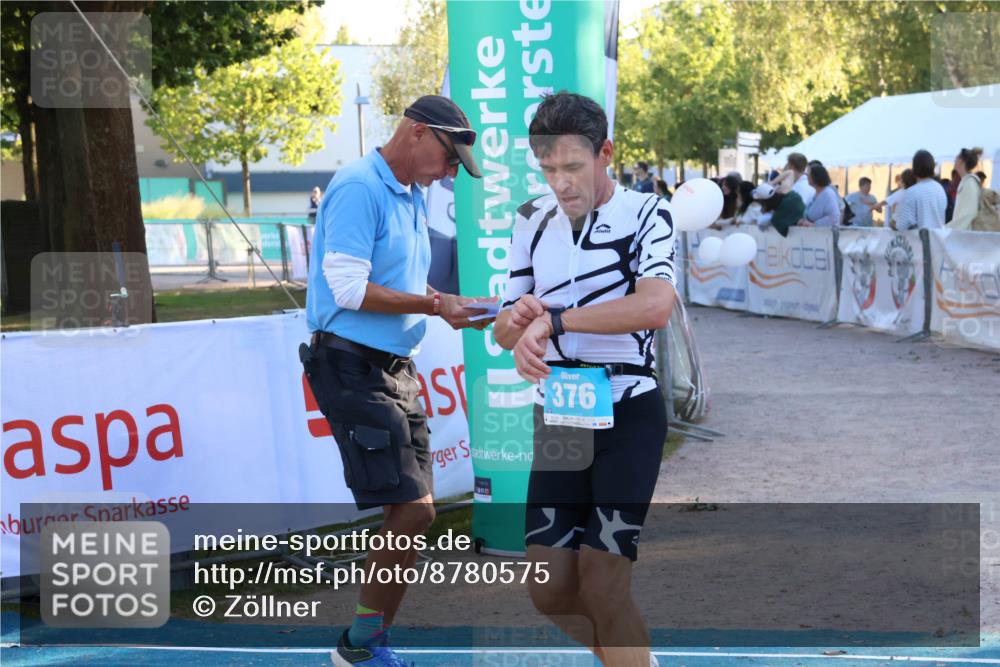 07.09.2025 - 19. Norderstedt Triathlon Zöllner http://msf.ph/oto/8780575 07.09.2025 17:35:56 Ziel 376, 934 meine-sportfotos.de