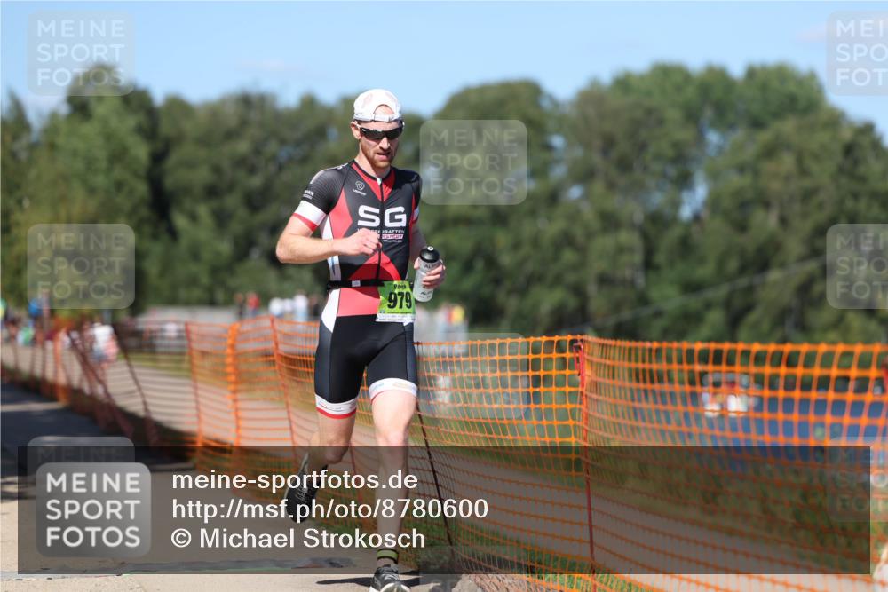 07.09.2025 - 19. Norderstedt Triathlon Michael Strokosch http://msf.ph/oto/8780600 07.09.2025 15:01:21 Laufen 979 meine-sportfotos.de