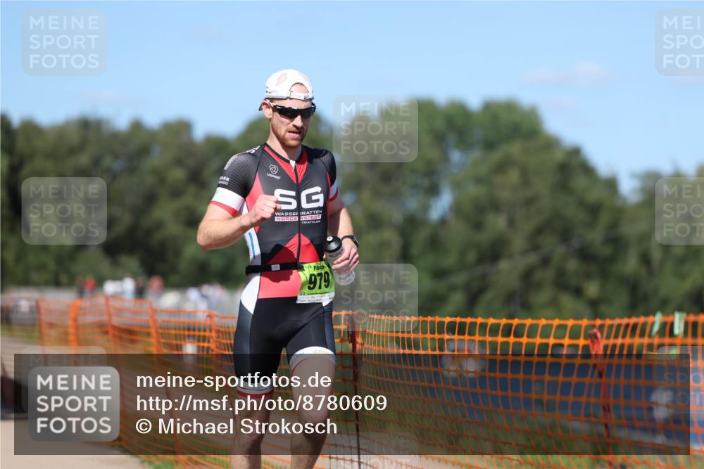 07.09.2025 - 19. Norderstedt Triathlon Michael Strokosch http://msf.ph/oto/8780609 07.09.2025 15:01:22 Laufen 979 meine-sportfotos.de