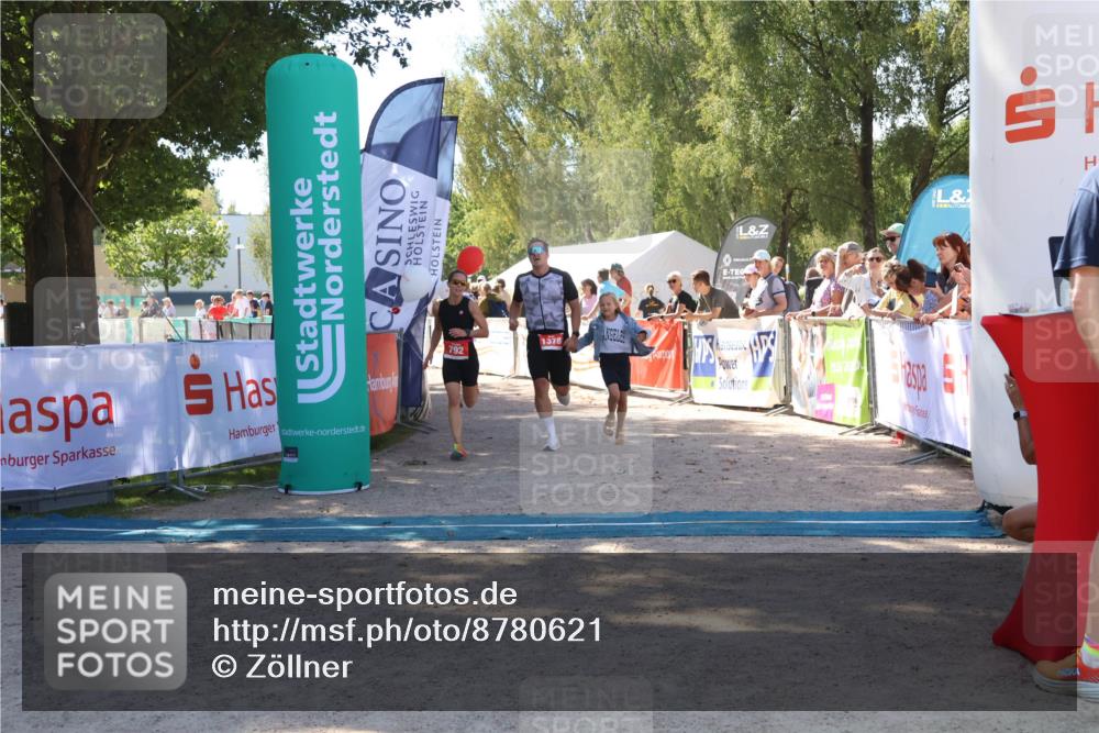 07.09.2025 - 19. Norderstedt Triathlon Zöllner http://msf.ph/oto/8780621 07.09.2025 12:51:11 Ziel 792, 1220, 1378 meine-sportfotos.de