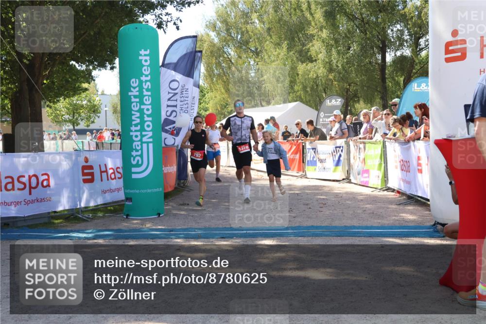 07.09.2025 - 19. Norderstedt Triathlon Zöllner http://msf.ph/oto/8780625 07.09.2025 12:51:11 Ziel 792, 1220, 1378 meine-sportfotos.de