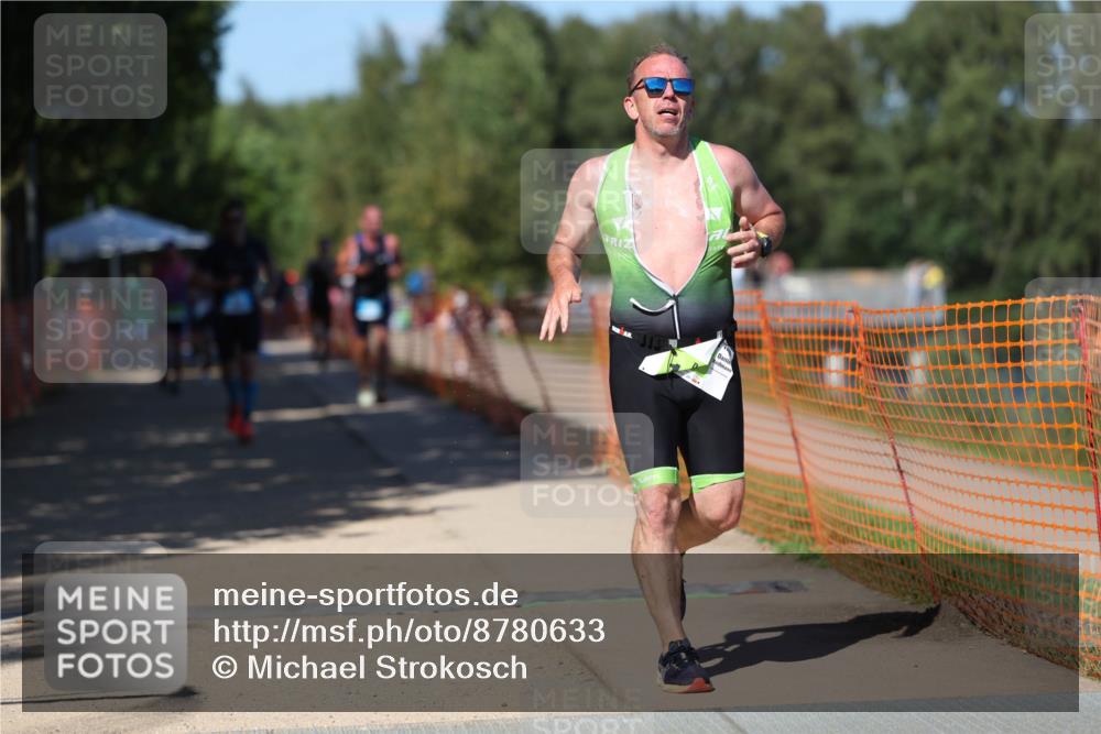 07.09.2025 - 19. Norderstedt Triathlon Michael Strokosch http://msf.ph/oto/8780633 07.09.2025 15:01:38 Laufen 369, 400, 978, 1002, 1005 meine-sportfotos.de