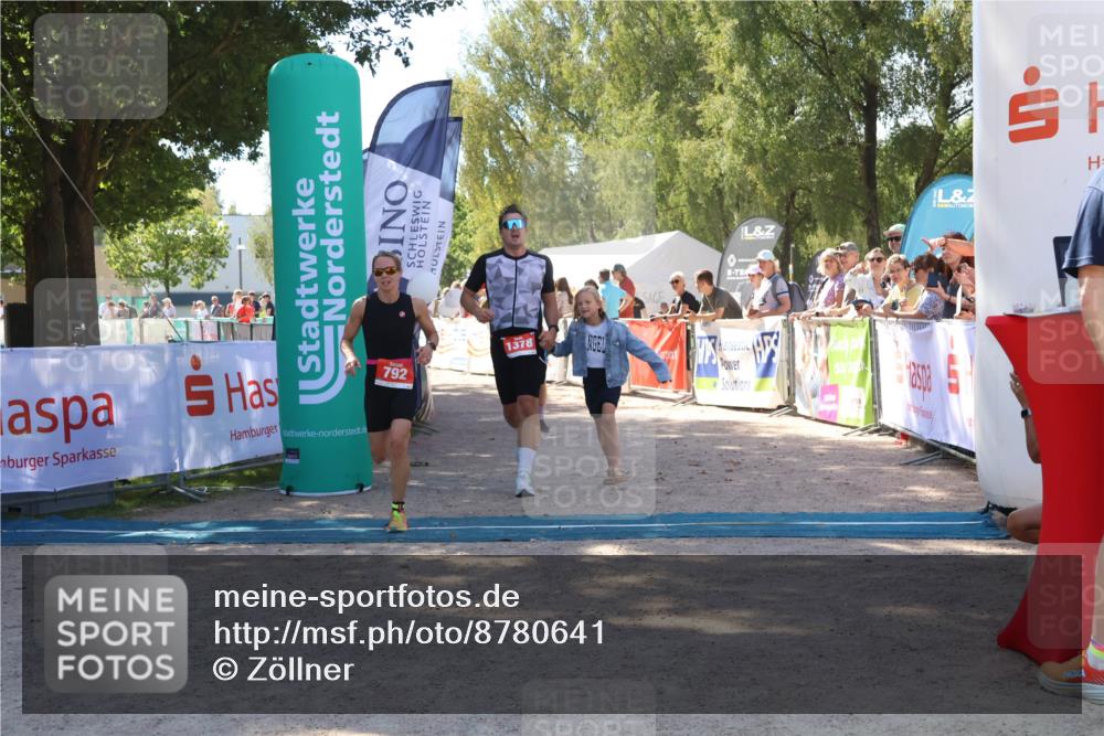 07.09.2025 - 19. Norderstedt Triathlon Zöllner http://msf.ph/oto/8780641 07.09.2025 12:51:12 Ziel 792, 1220, 1378 meine-sportfotos.de