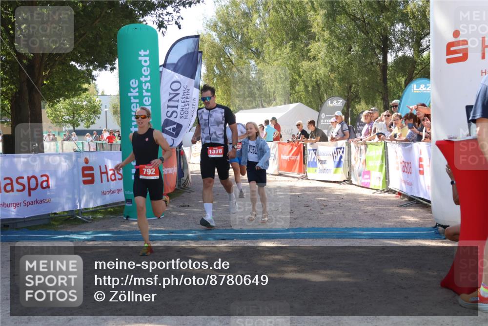 07.09.2025 - 19. Norderstedt Triathlon Zöllner http://msf.ph/oto/8780649 07.09.2025 12:51:12 Ziel 792, 1220, 1378 meine-sportfotos.de