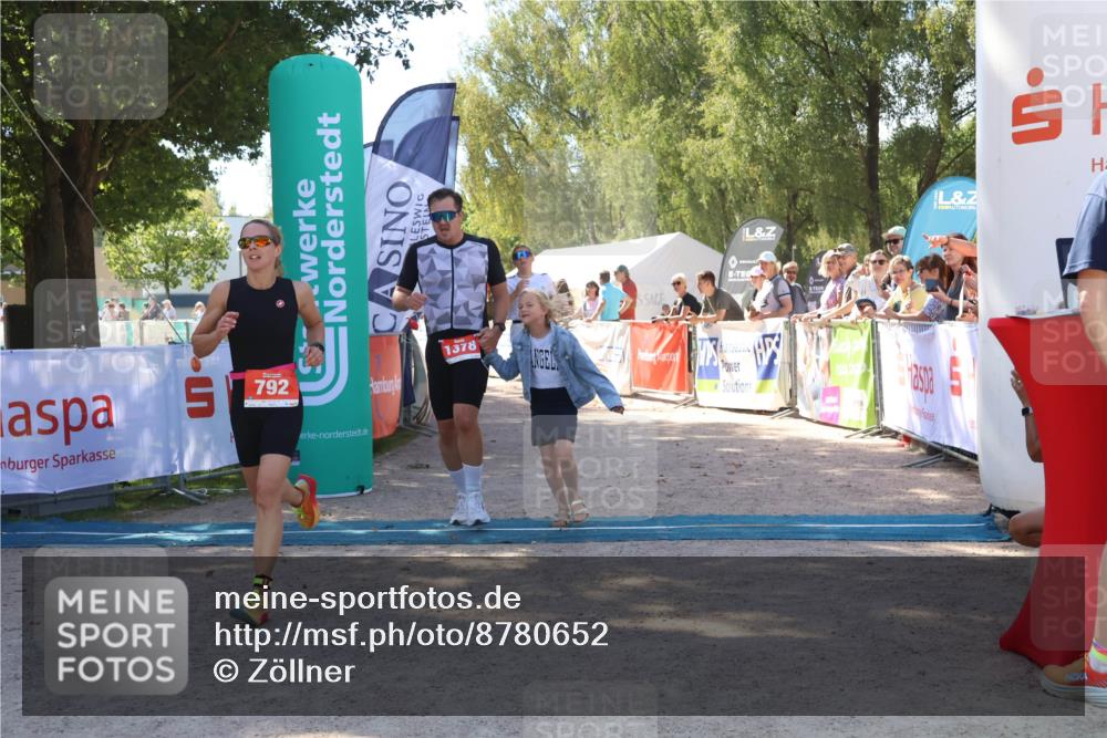 07.09.2025 - 19. Norderstedt Triathlon Zöllner http://msf.ph/oto/8780652 07.09.2025 12:51:12 Ziel 792, 1220, 1378 meine-sportfotos.de