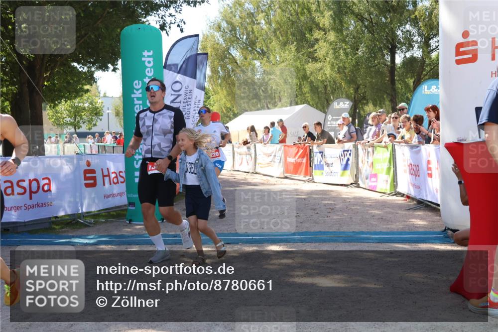 07.09.2025 - 19. Norderstedt Triathlon Zöllner http://msf.ph/oto/8780661 07.09.2025 12:51:13 Ziel 792, 1220, 1378 meine-sportfotos.de