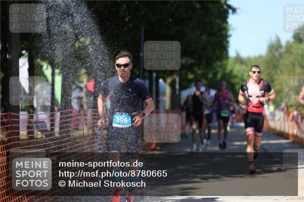 07.09.2025 - 19. Norderstedt Triathlon Michael Strokosch http://msf.ph/oto/8780665 07.09.2025 15:01:43 Laufen 369, 400, 872, 978, 1002, 1022 meine-sportfotos.de