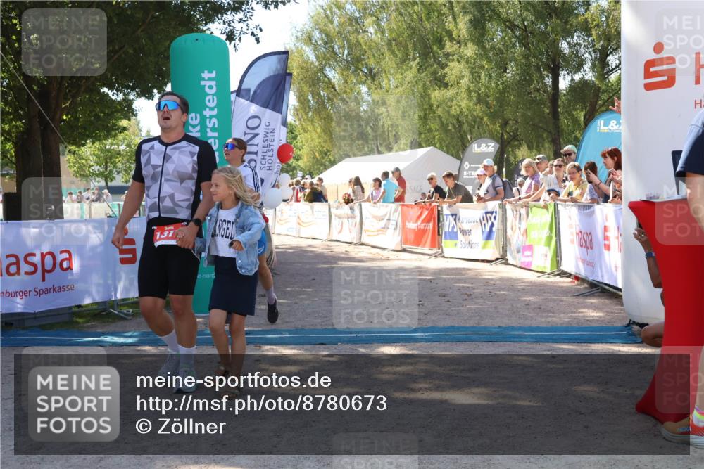 07.09.2025 - 19. Norderstedt Triathlon Zöllner http://msf.ph/oto/8780673 07.09.2025 12:51:13 Ziel 792, 1220, 1378 meine-sportfotos.de