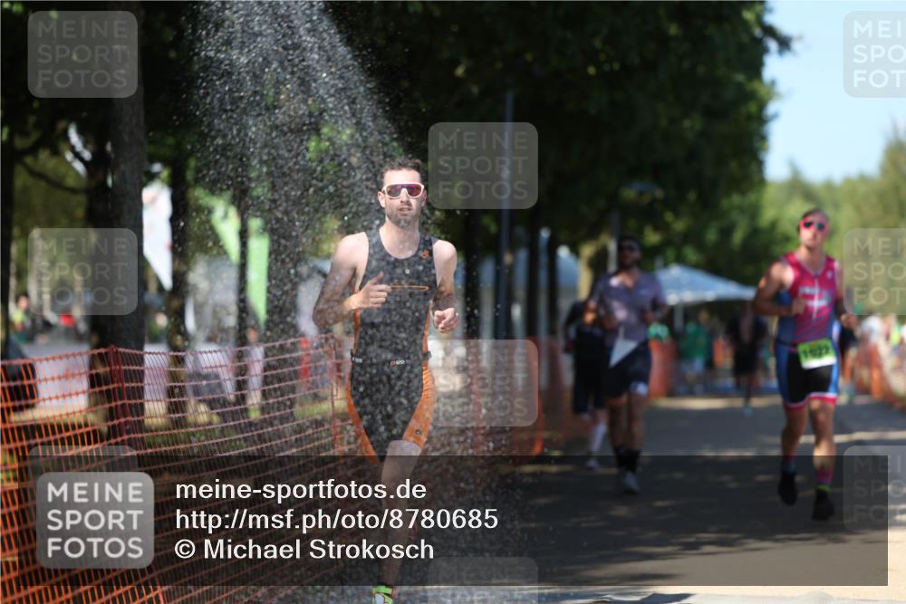 07.09.2025 - 19. Norderstedt Triathlon Michael Strokosch http://msf.ph/oto/8780685 07.09.2025 15:01:46 Laufen 369, 400, 872, 978, 1002, 1022 meine-sportfotos.de