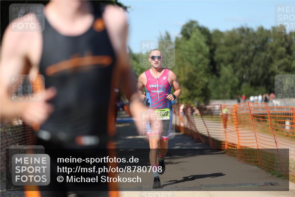 07.09.2025 - 19. Norderstedt Triathlon Michael Strokosch http://msf.ph/oto/8780708 07.09.2025 15:01:47 Laufen 369, 400, 872, 978, 1002, 1022 meine-sportfotos.de