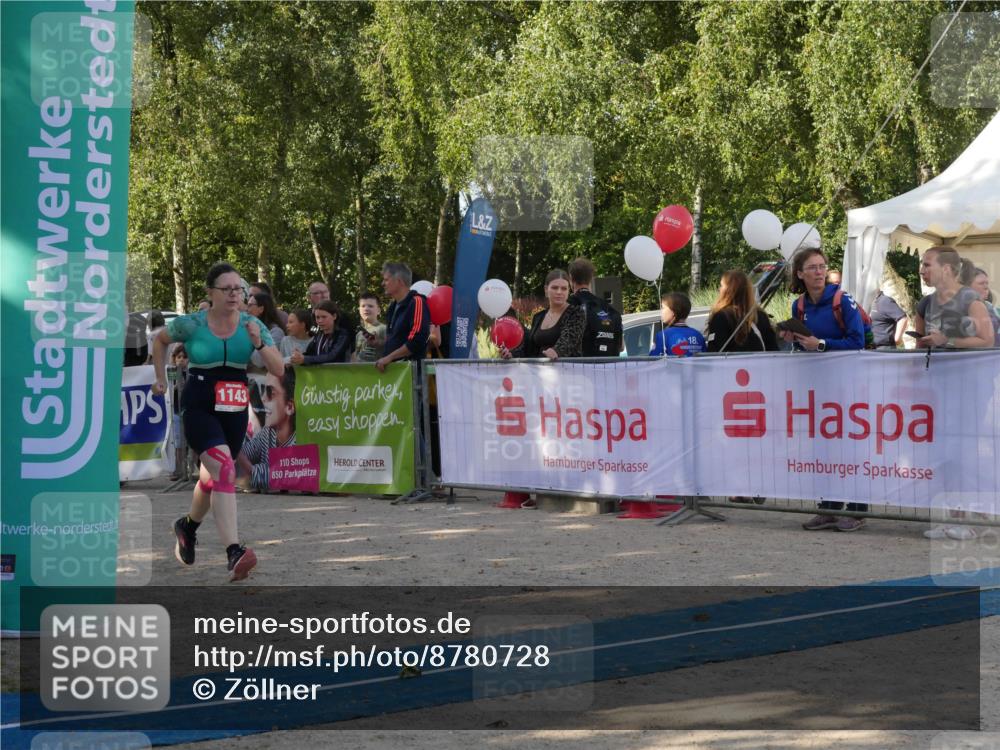 07.09.2025 - 19. Norderstedt Triathlon Zöllner http://msf.ph/oto/8780728 07.09.2025 10:55:09 Ziel 678, 1137, 1143 meine-sportfotos.de