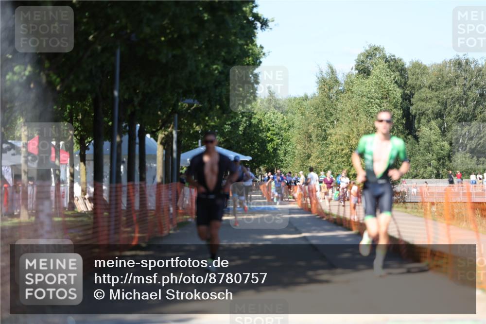07.09.2025 - 19. Norderstedt Triathlon Michael Strokosch http://msf.ph/oto/8780757 07.09.2025 15:01:55 Laufen 911, 1014 meine-sportfotos.de