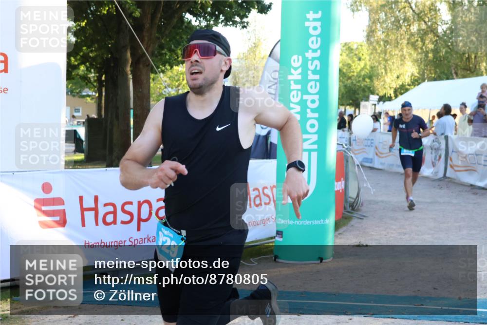 07.09.2025 - 19. Norderstedt Triathlon Zöllner http://msf.ph/oto/8780805 07.09.2025 17:37:10 Ziel 864, 929 meine-sportfotos.de