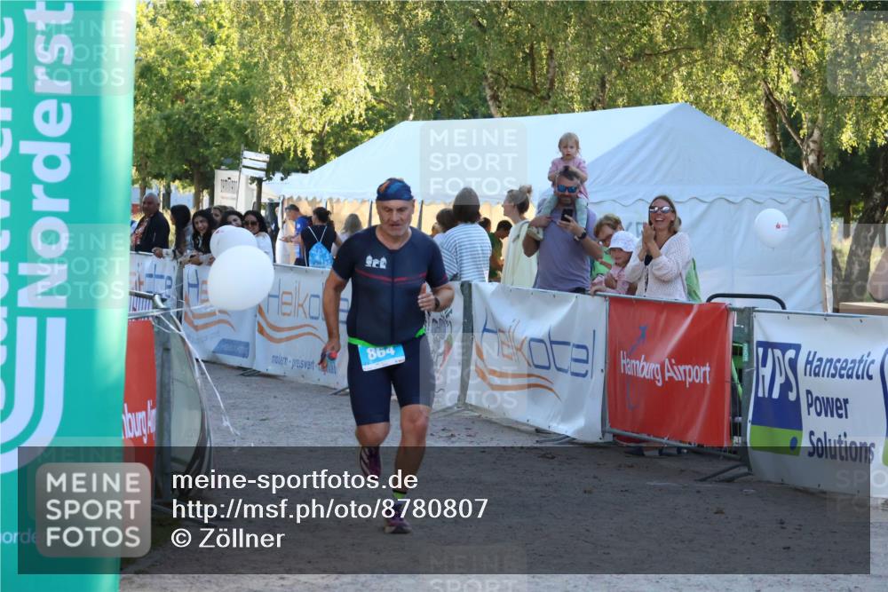 07.09.2025 - 19. Norderstedt Triathlon Zöllner http://msf.ph/oto/8780807 07.09.2025 17:37:10 Ziel 864, 929 meine-sportfotos.de