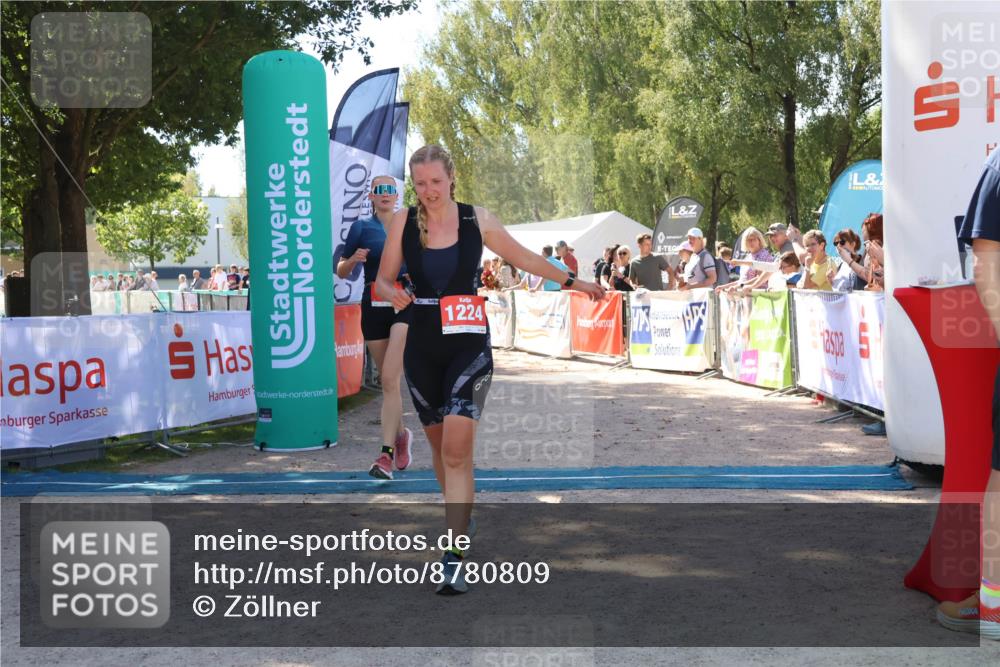 07.09.2025 - 19. Norderstedt Triathlon Zöllner http://msf.ph/oto/8780809 07.09.2025 12:51:33 Ziel 140, 1224 meine-sportfotos.de