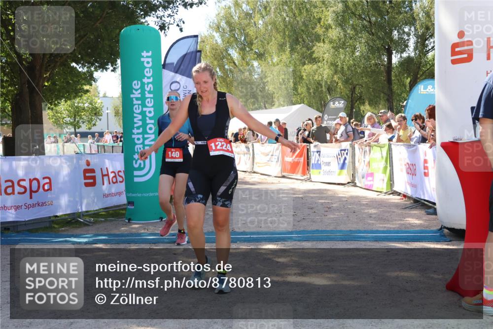 07.09.2025 - 19. Norderstedt Triathlon Zöllner http://msf.ph/oto/8780813 07.09.2025 12:51:33 Ziel 140, 1224 meine-sportfotos.de