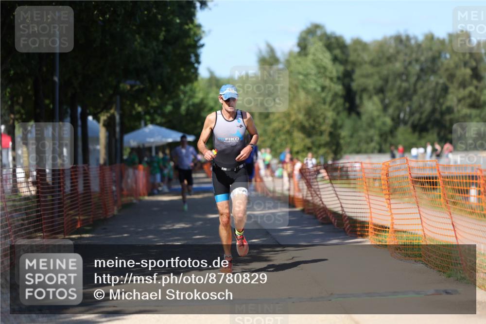 07.09.2025 - 19. Norderstedt Triathlon Michael Strokosch http://msf.ph/oto/8780829 07.09.2025 15:02:02 Laufen 911, 988, 1041, 1421 meine-sportfotos.de