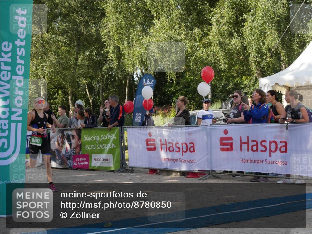07.09.2025 - 19. Norderstedt Triathlon Zöllner http://msf.ph/oto/8780850 07.09.2025 10:55:58 Ziel 637, 661, 680 meine-sportfotos.de