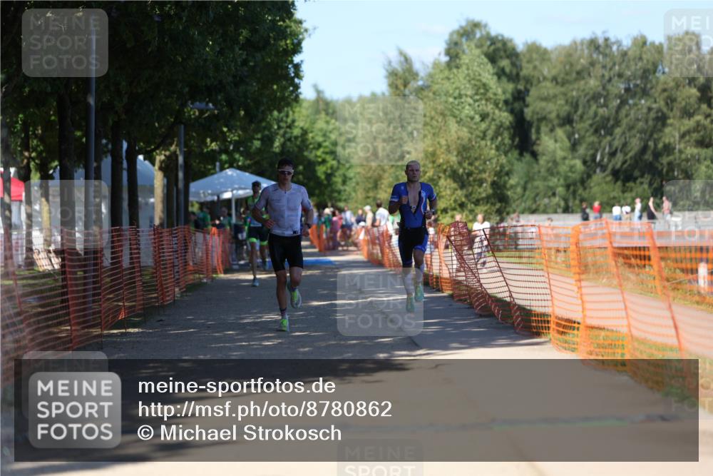 07.09.2025 - 19. Norderstedt Triathlon Michael Strokosch http://msf.ph/oto/8780862 07.09.2025 15:02:06 Laufen 988, 1041, 1421 meine-sportfotos.de