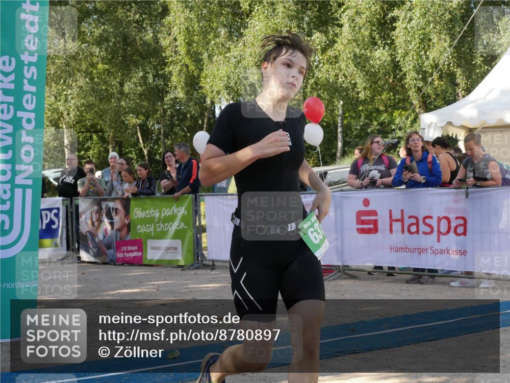 07.09.2025 - 19. Norderstedt Triathlon Zöllner http://msf.ph/oto/8780897 07.09.2025 10:56:02 Ziel 134, 637, 661, 680 meine-sportfotos.de