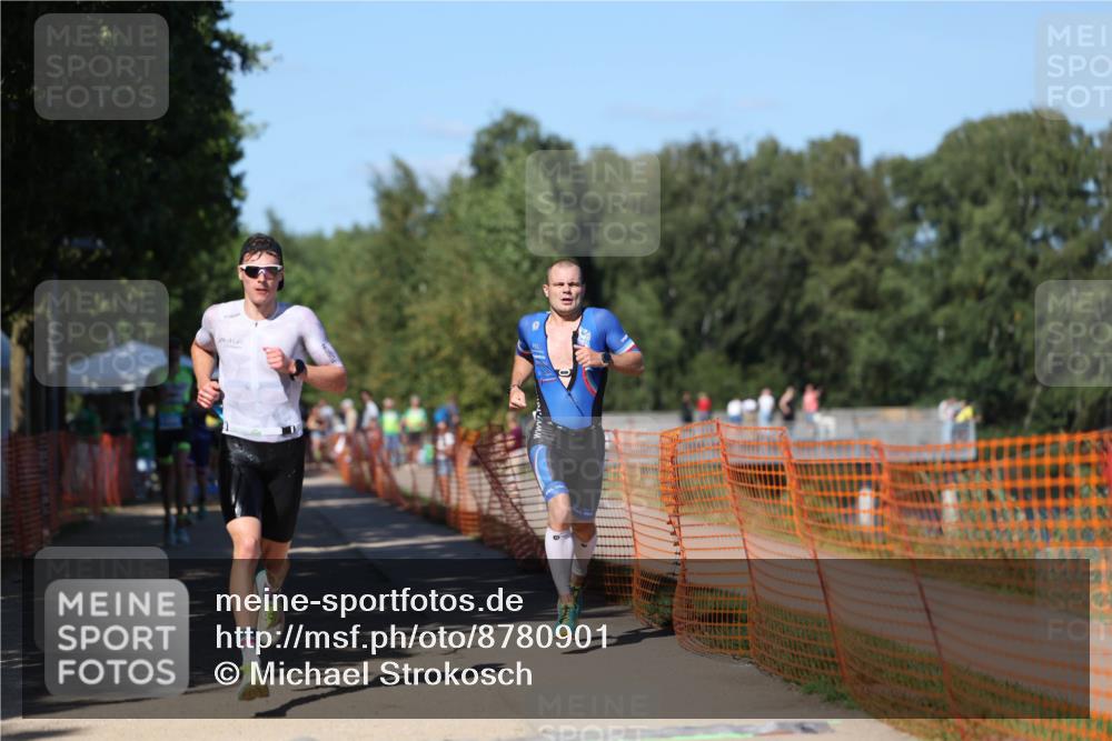 07.09.2025 - 19. Norderstedt Triathlon Michael Strokosch http://msf.ph/oto/8780901 07.09.2025 15:02:08 Laufen 988, 1041, 1421, 1469 meine-sportfotos.de
