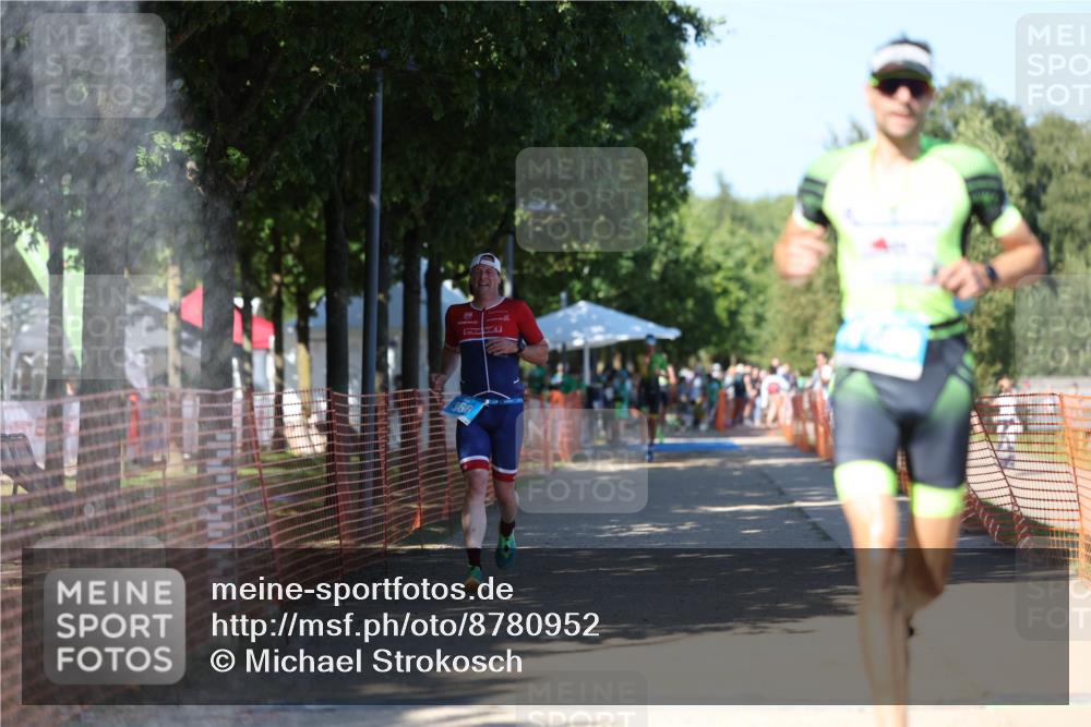 07.09.2025 - 19. Norderstedt Triathlon Michael Strokosch http://msf.ph/oto/8780952 07.09.2025 15:02:16 Laufen 366, 1469 meine-sportfotos.de
