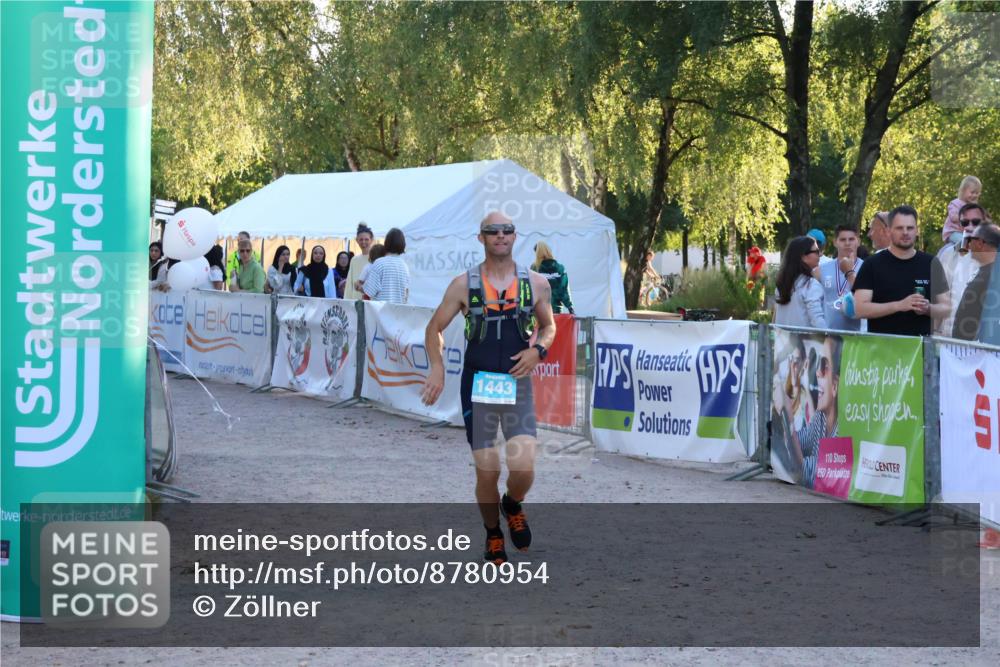 07.09.2025 - 19. Norderstedt Triathlon Zöllner http://msf.ph/oto/8780954 07.09.2025 17:37:43 Ziel 1443 meine-sportfotos.de