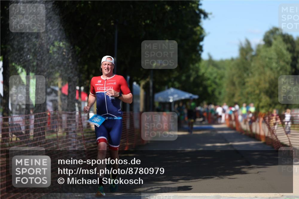 07.09.2025 - 19. Norderstedt Triathlon Michael Strokosch http://msf.ph/oto/8780979 07.09.2025 15:02:18 Laufen 366, 1469 meine-sportfotos.de